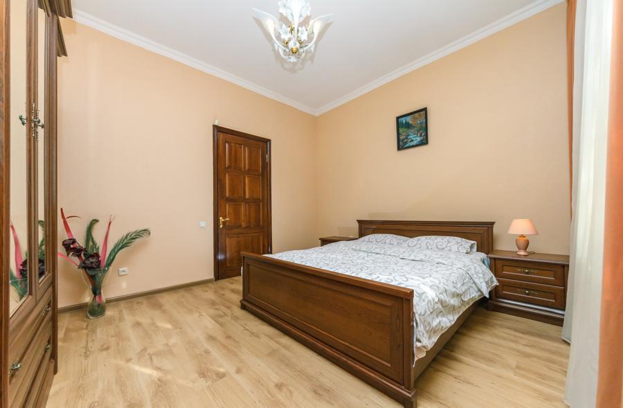 Two Bedroom Apartment On Liuteranska Street Kyiv Exterior photo